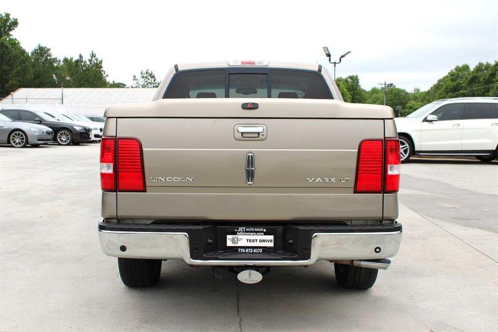 2006 Lincoln Mark LT photo