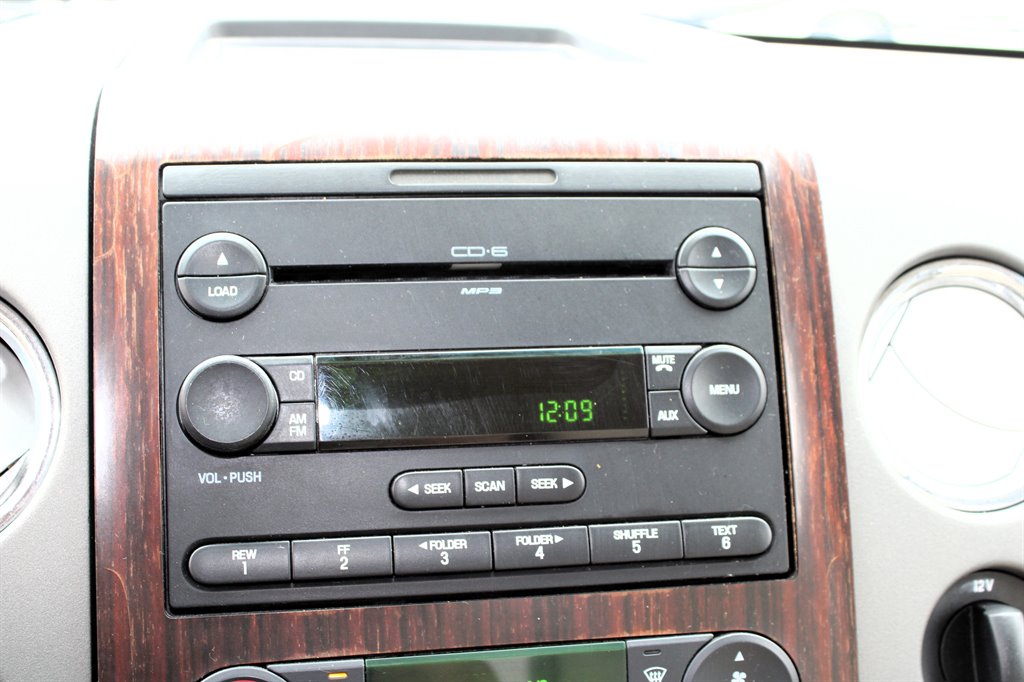 2006 Lincoln Mark LT photo