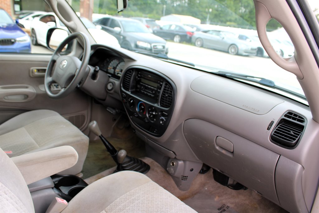 2004 Toyota Tundra SR5 photo