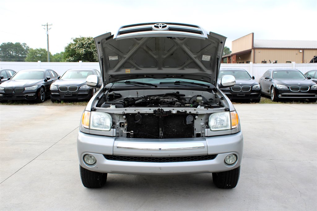 2004 Toyota Tundra SR5 photo