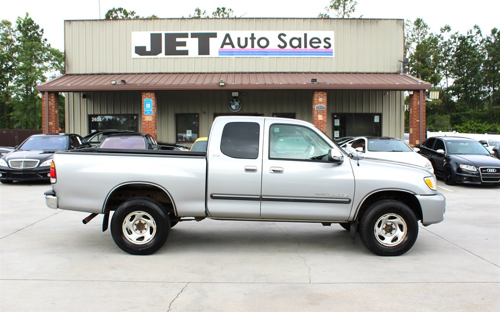 2004 Toyota Tundra SR5 photo