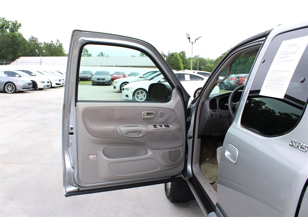 2004 Toyota Tundra SR5 photo
