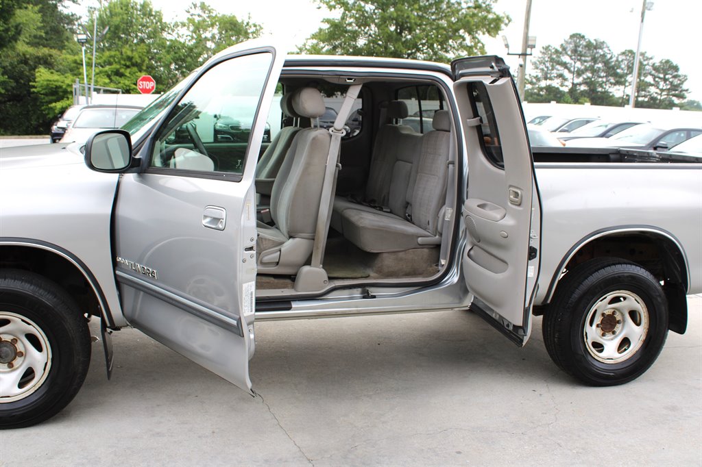 2004 Toyota Tundra SR5 photo