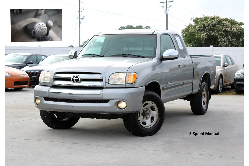 2004 Toyota Tundra SR5 photo