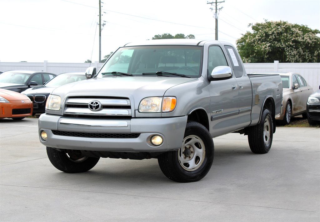 2004 Toyota Tundra SR5 photo