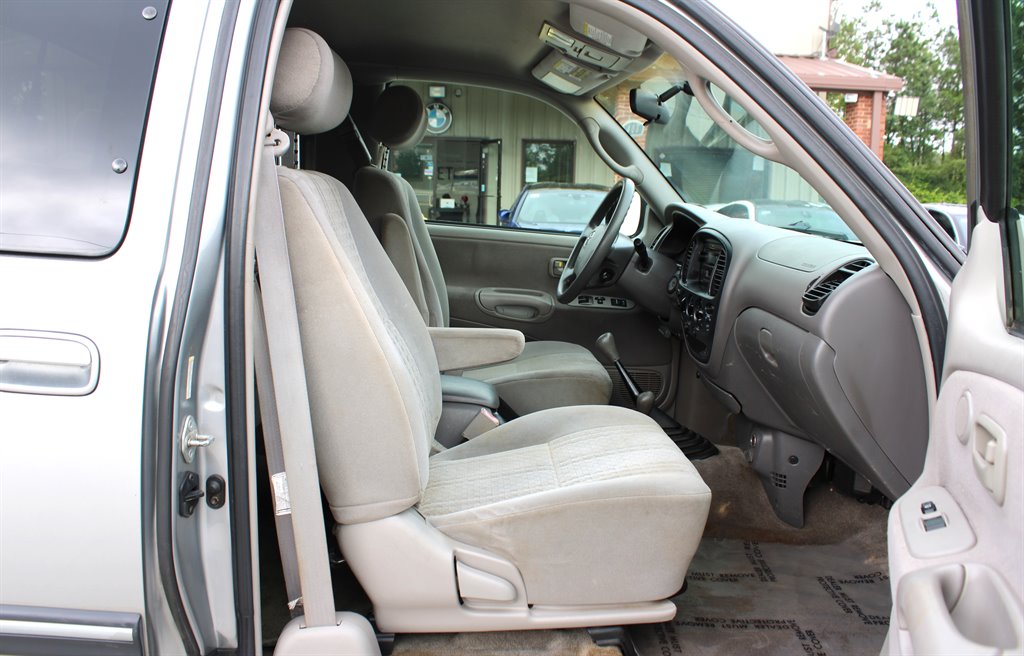 2004 Toyota Tundra SR5 photo