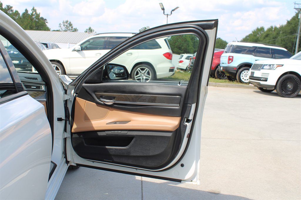 2013 BMW 750Li xDrive - $12,995