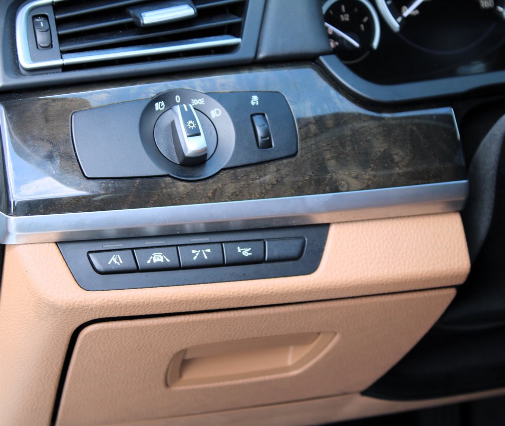 2013 BMW 750Li xDrive - $12,995
