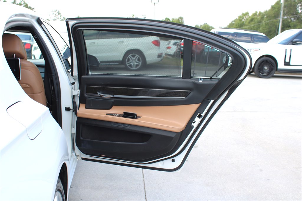 2013 BMW 750Li xDrive - $12,995