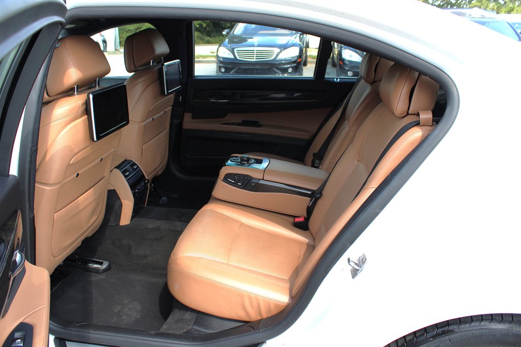 2013 BMW 750Li xDrive - $12,995