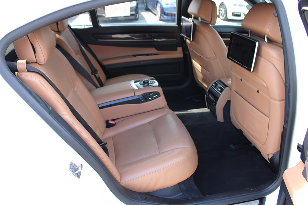 2013 BMW 750Li xDrive - $12,995