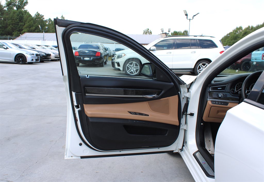 2013 BMW 750Li xDrive - $12,995