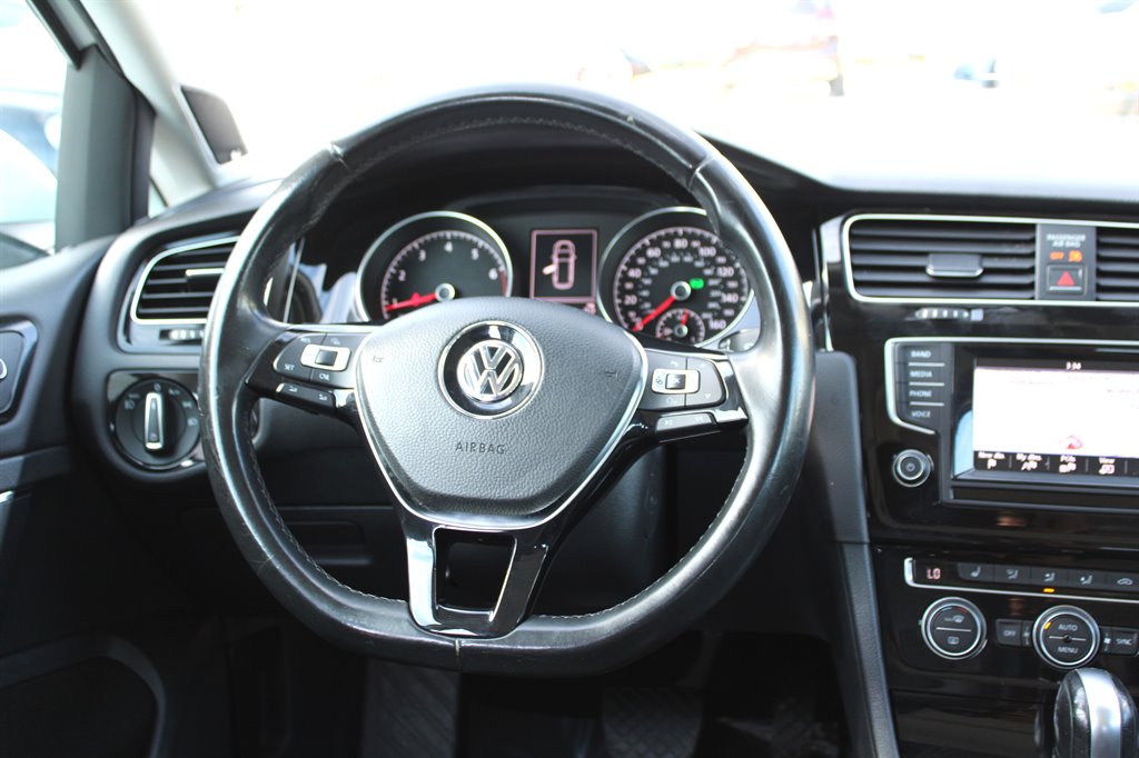 2015 Volkswagen Golf - $10,995