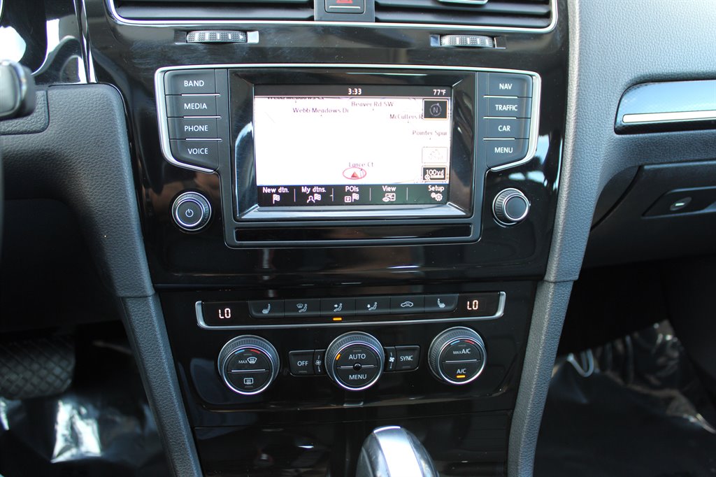 2015 Volkswagen Golf - $10,995