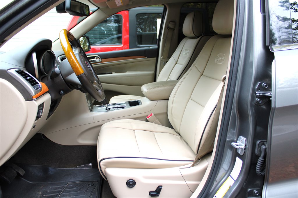 2012 Jeep Cherokee - $9,995