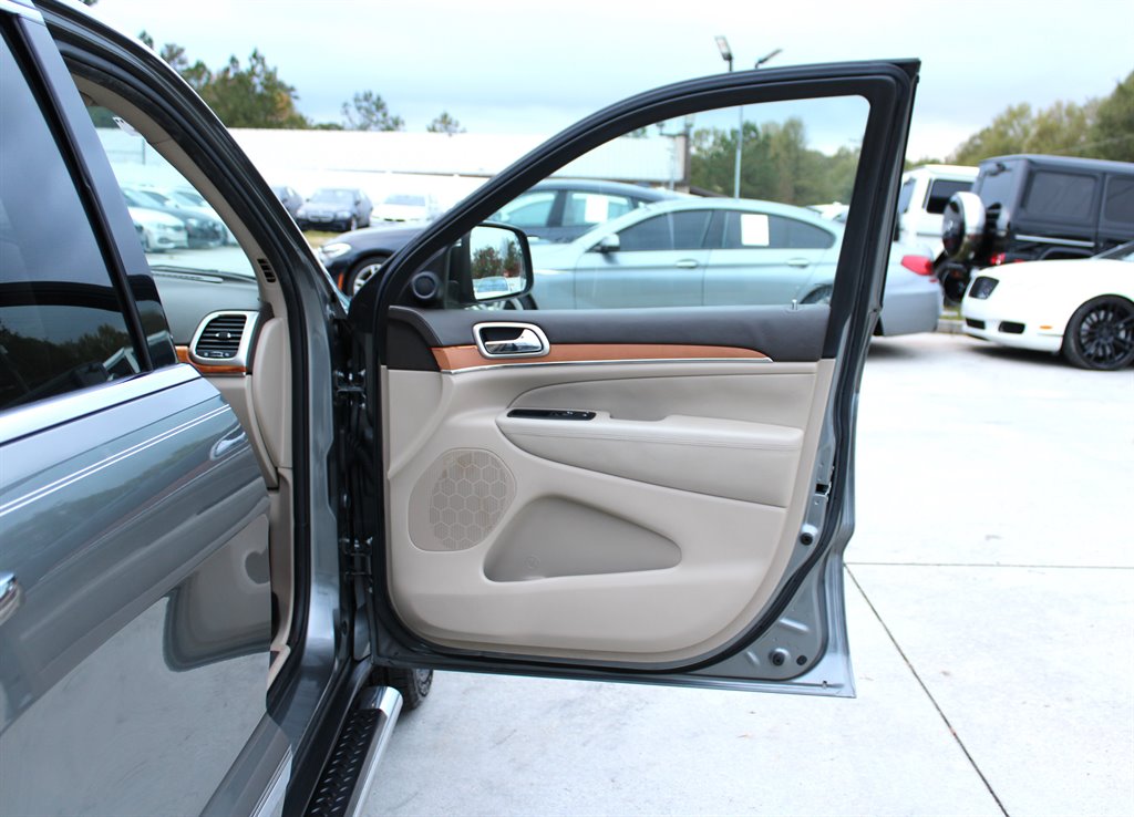 2012 Jeep Cherokee - $9,995