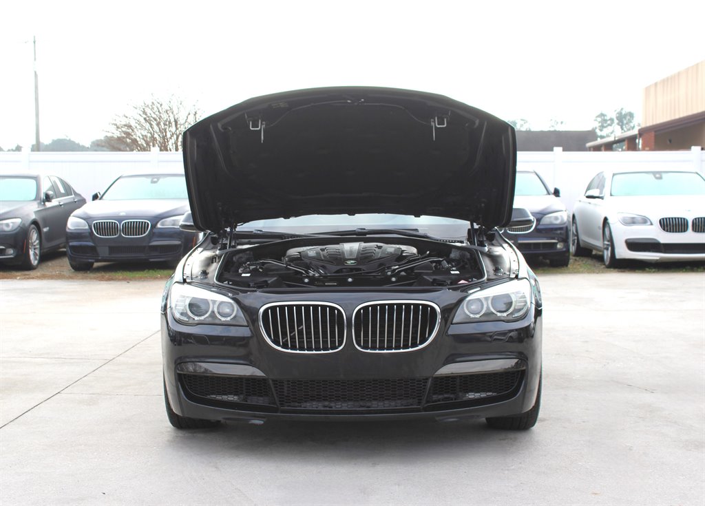 2013 BMW 750Li - $10,995
