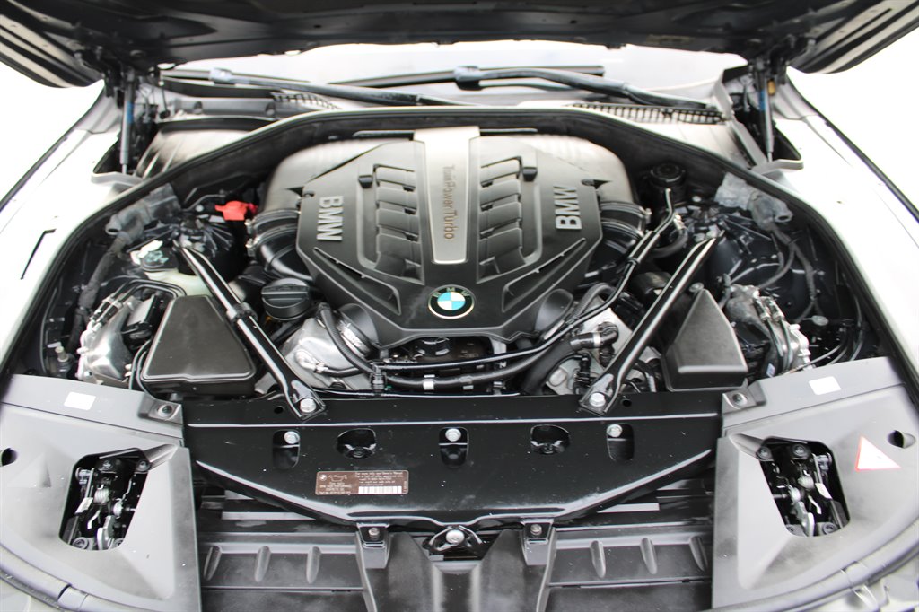 2013 BMW 750Li - $10,995