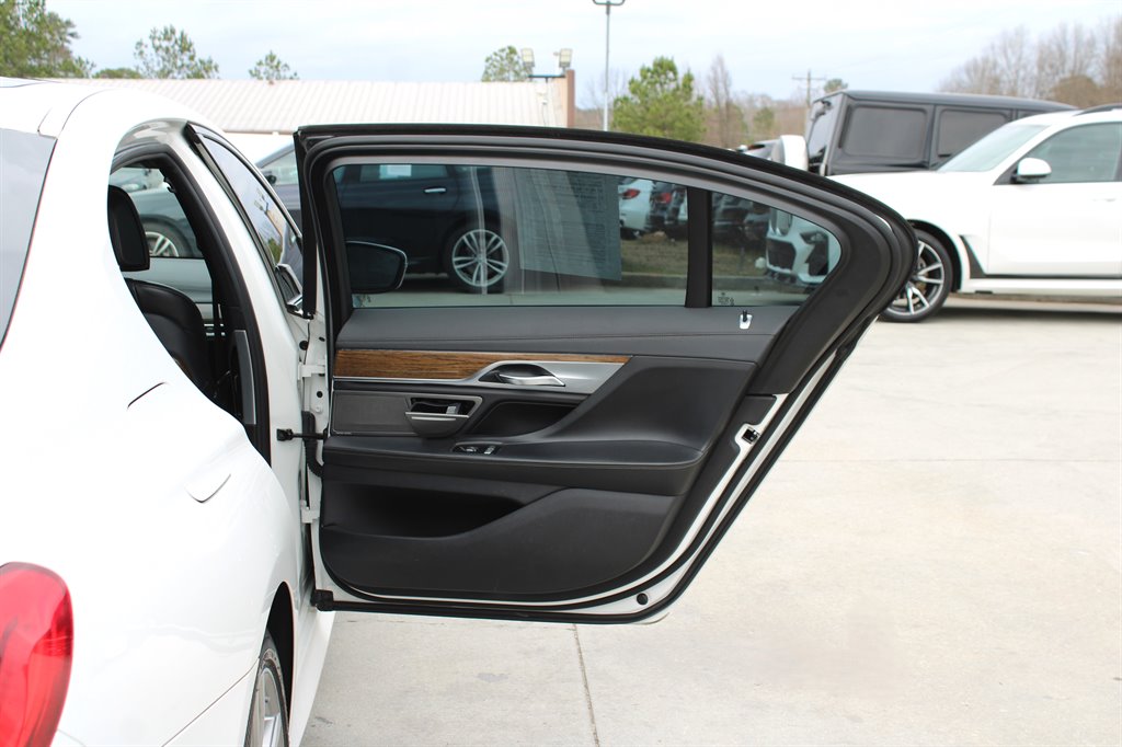 2016 BMW 750i - $16,995