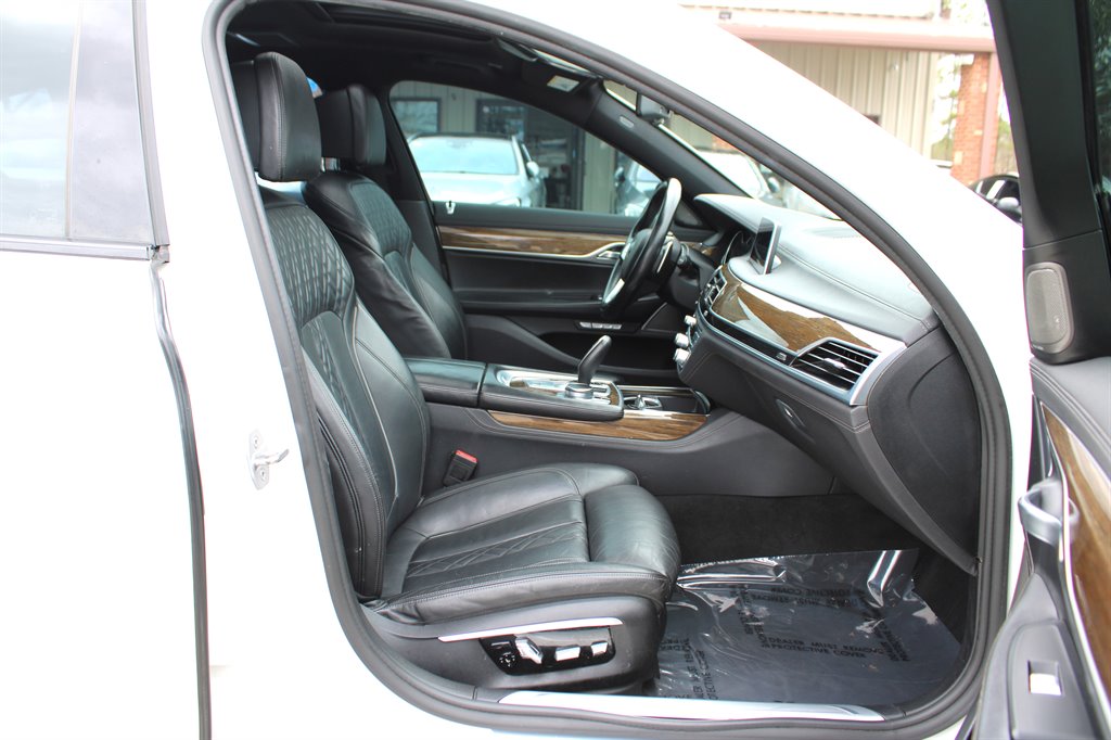 2016 BMW 750i - $16,995