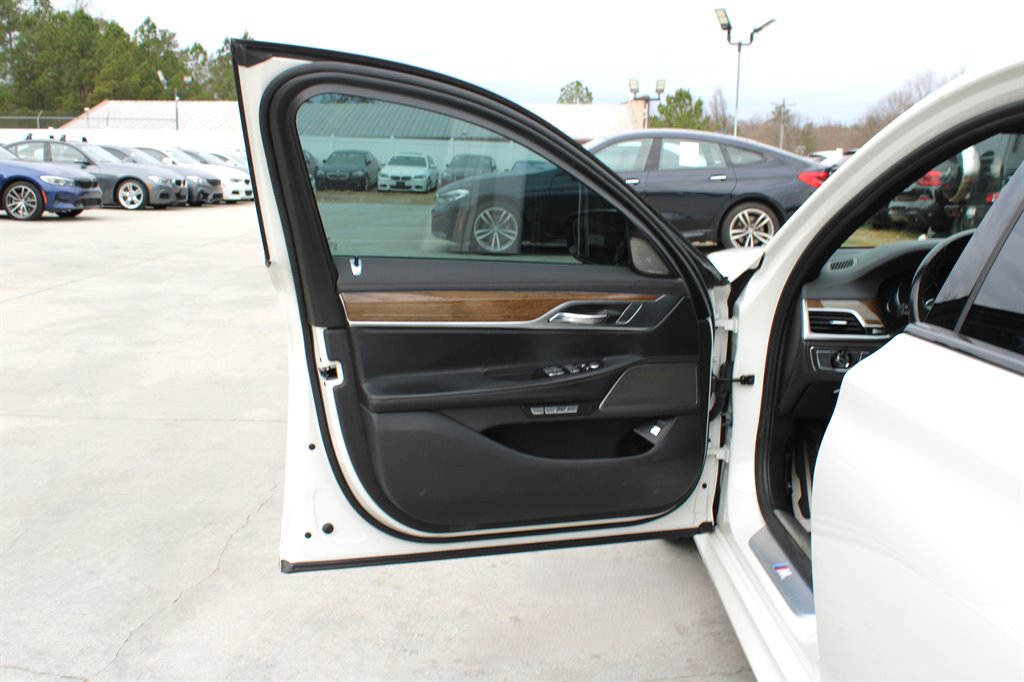 2016 BMW 750i - $16,995