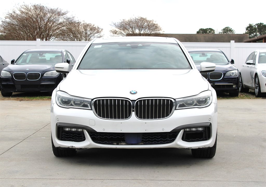 2016 BMW 750i - $16,995