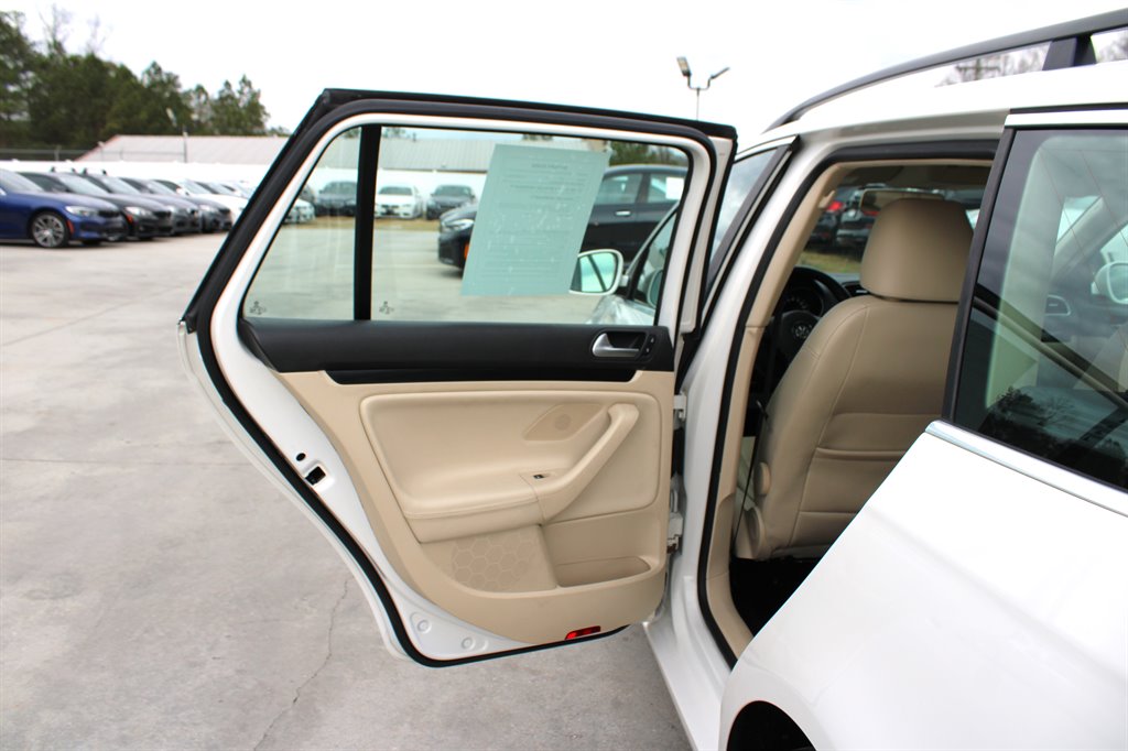 2013 Volkswagen Jetta - $6,995