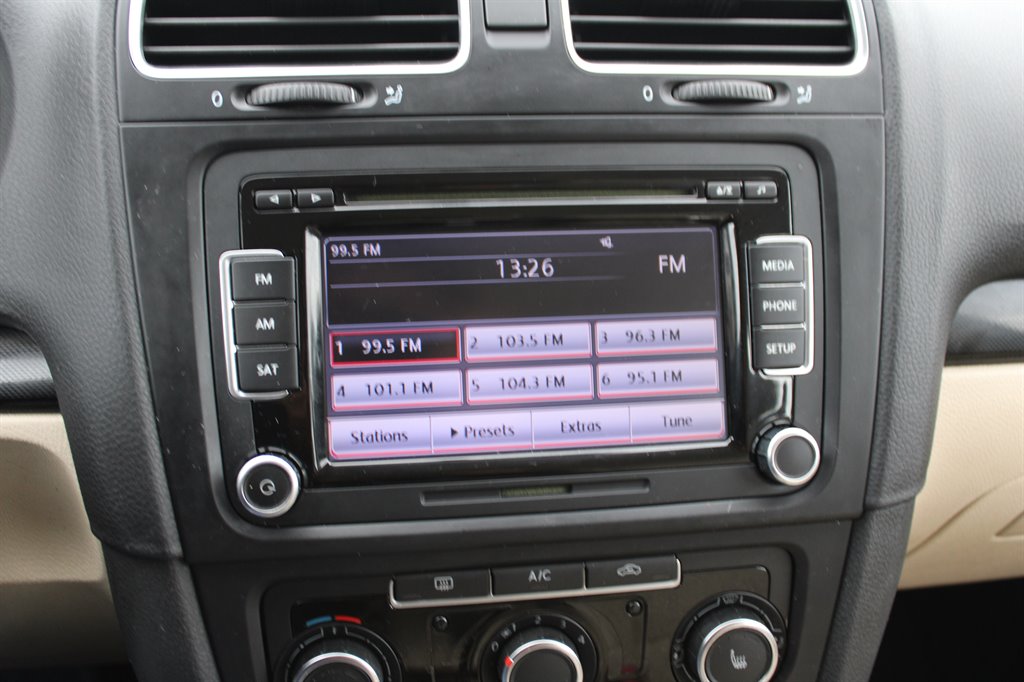2013 Volkswagen Jetta - $6,995