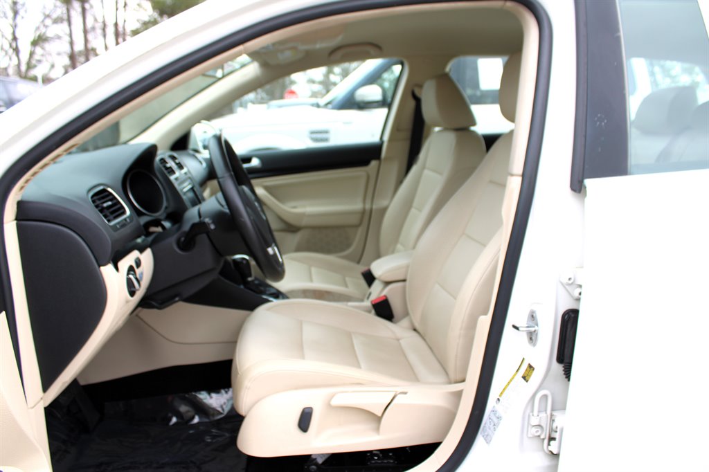 2013 Volkswagen Jetta - $6,995
