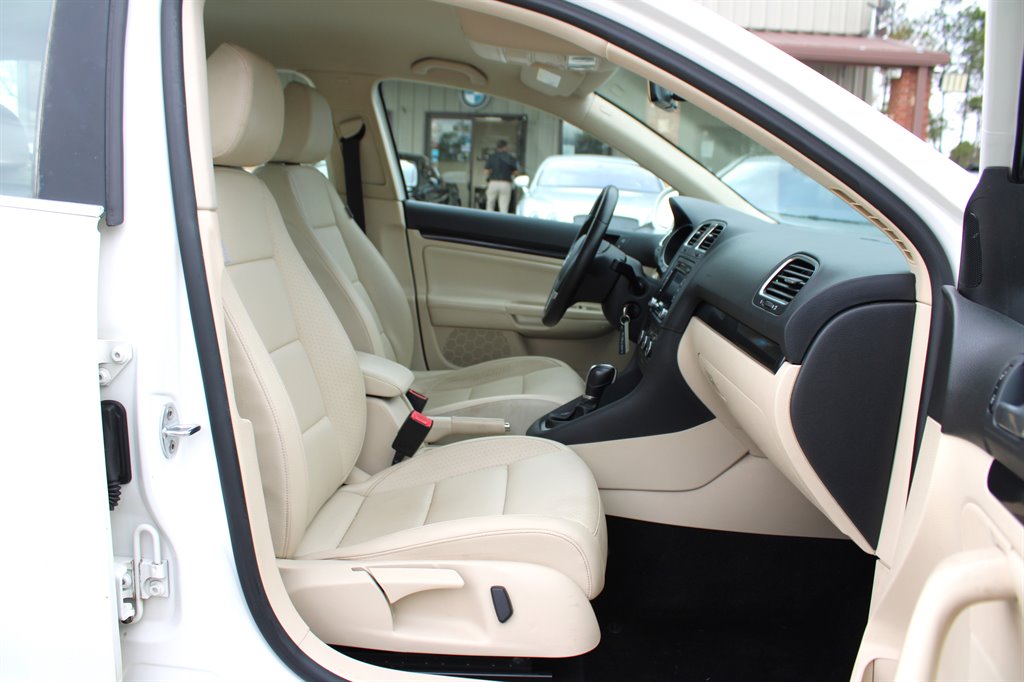 2013 Volkswagen Jetta - $6,995