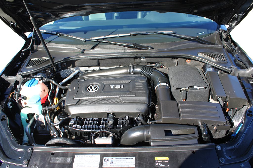 2017 Volkswagen Passat - $9,995