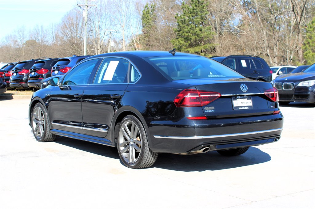 2017 Volkswagen Passat - $9,995