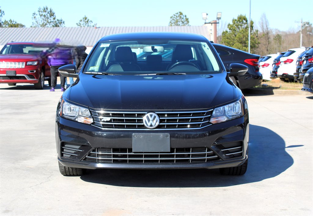 2017 Volkswagen Passat - $9,995