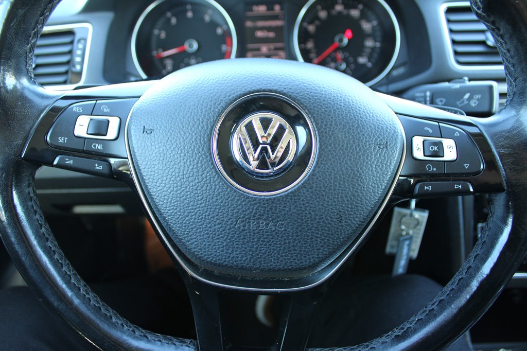 2017 Volkswagen Passat - $9,995