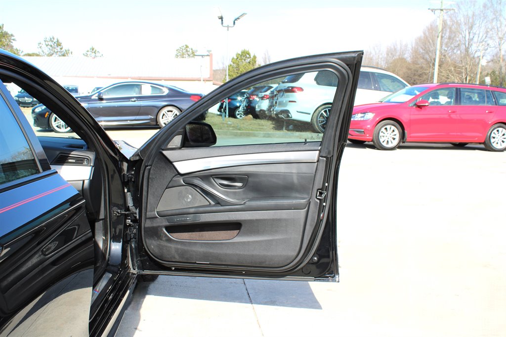 2016 BMW 550i - $12,995