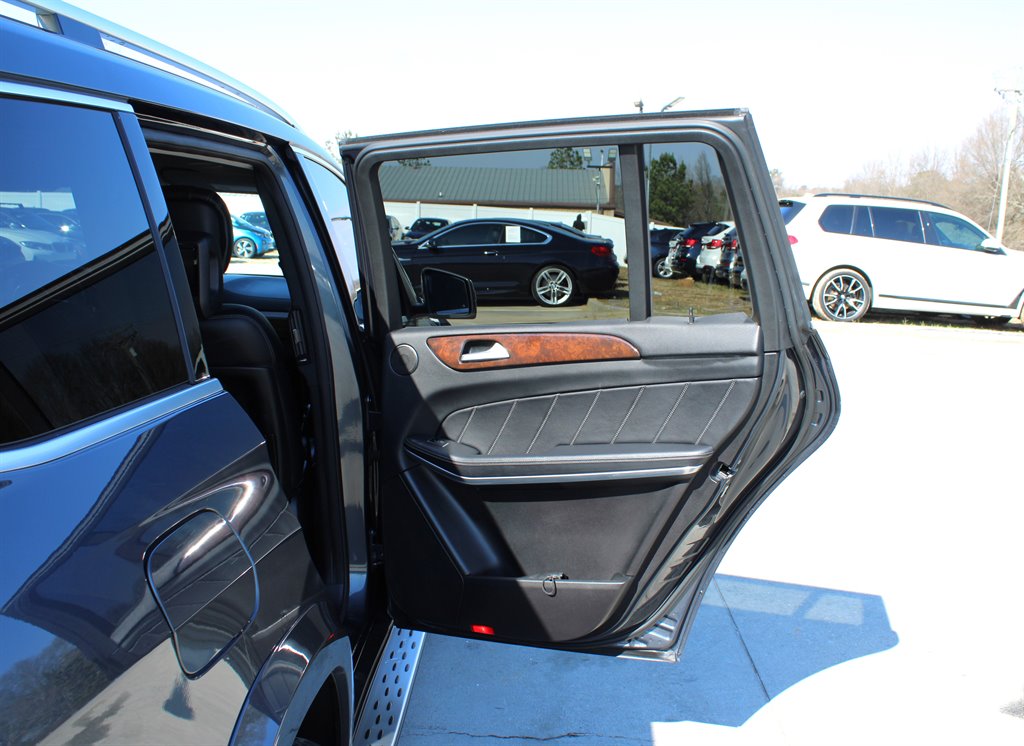 2013 Mercedes-Benz GL-Class - $19,995