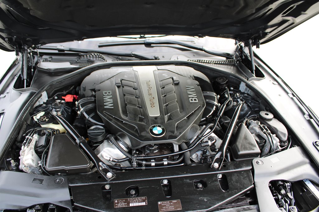 2013 BMW 650i - $12,995