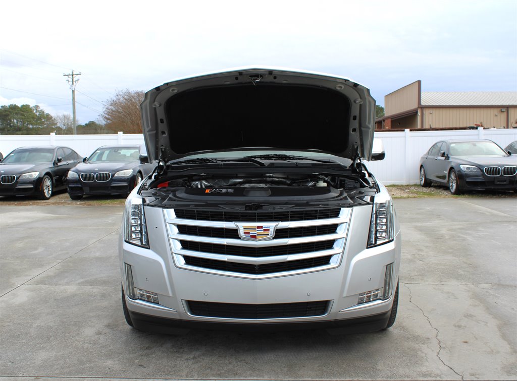 2017 Cadillac Escalade - $18,995