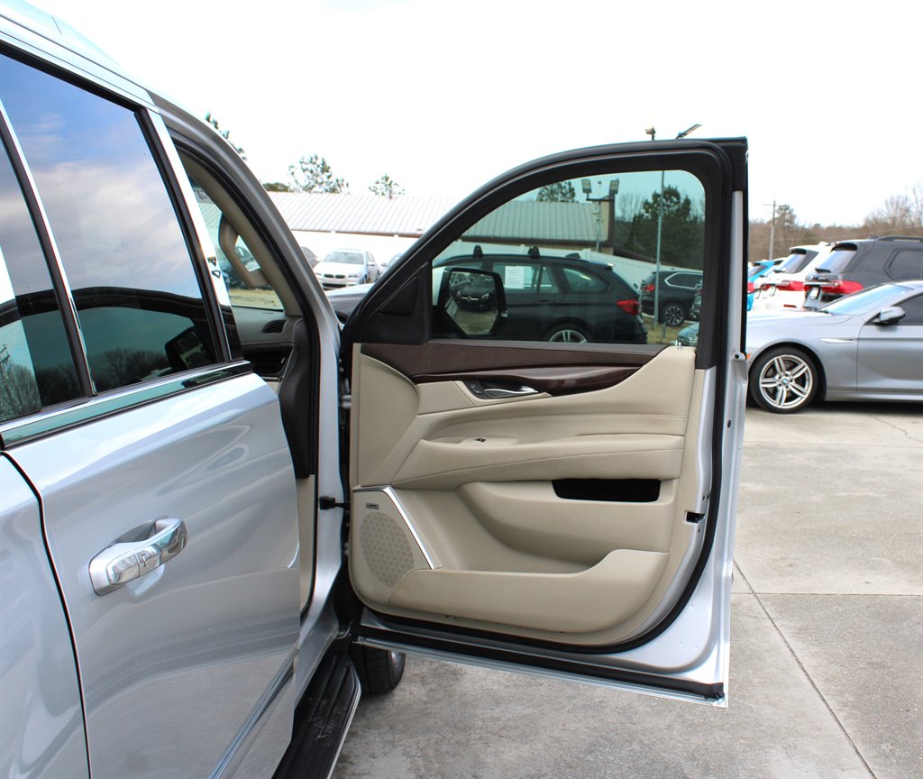 2017 Cadillac Escalade - $18,995