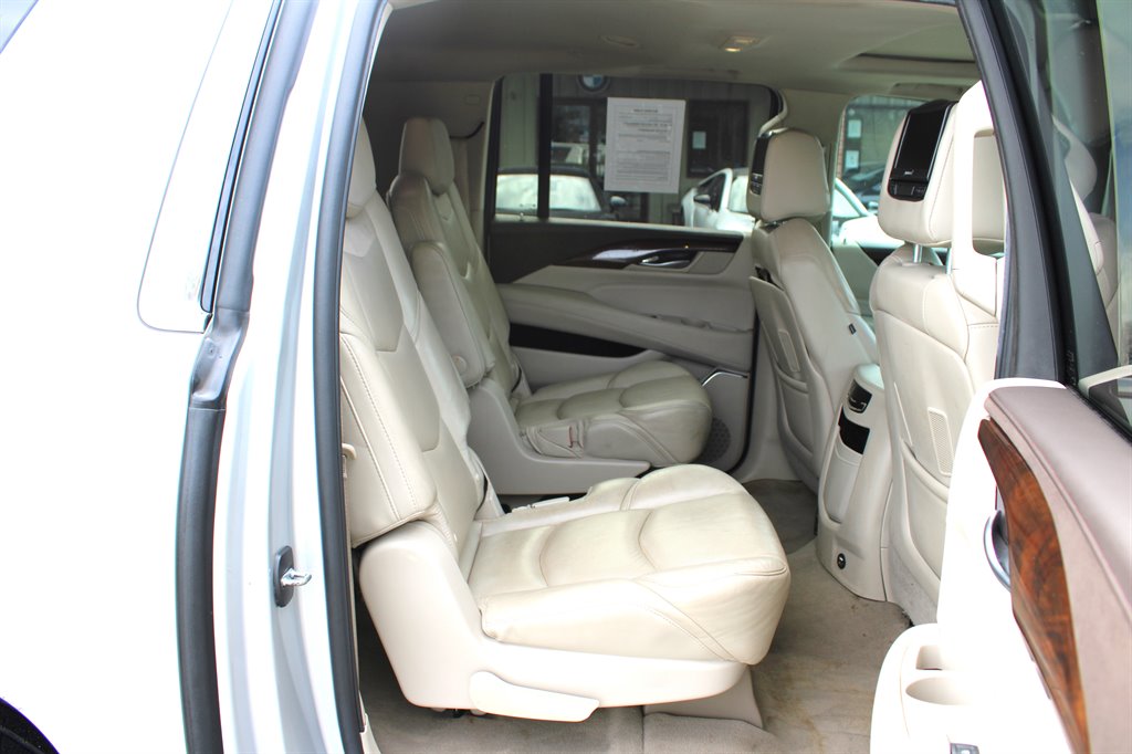 2017 Cadillac Escalade - $18,995