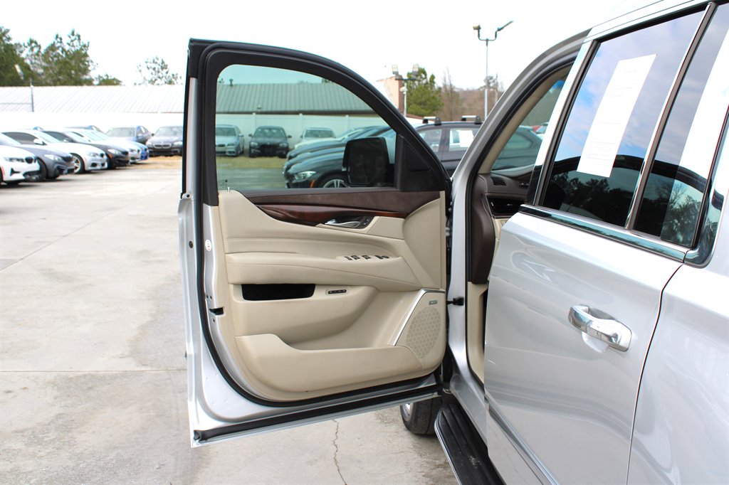 2017 Cadillac Escalade - $18,995