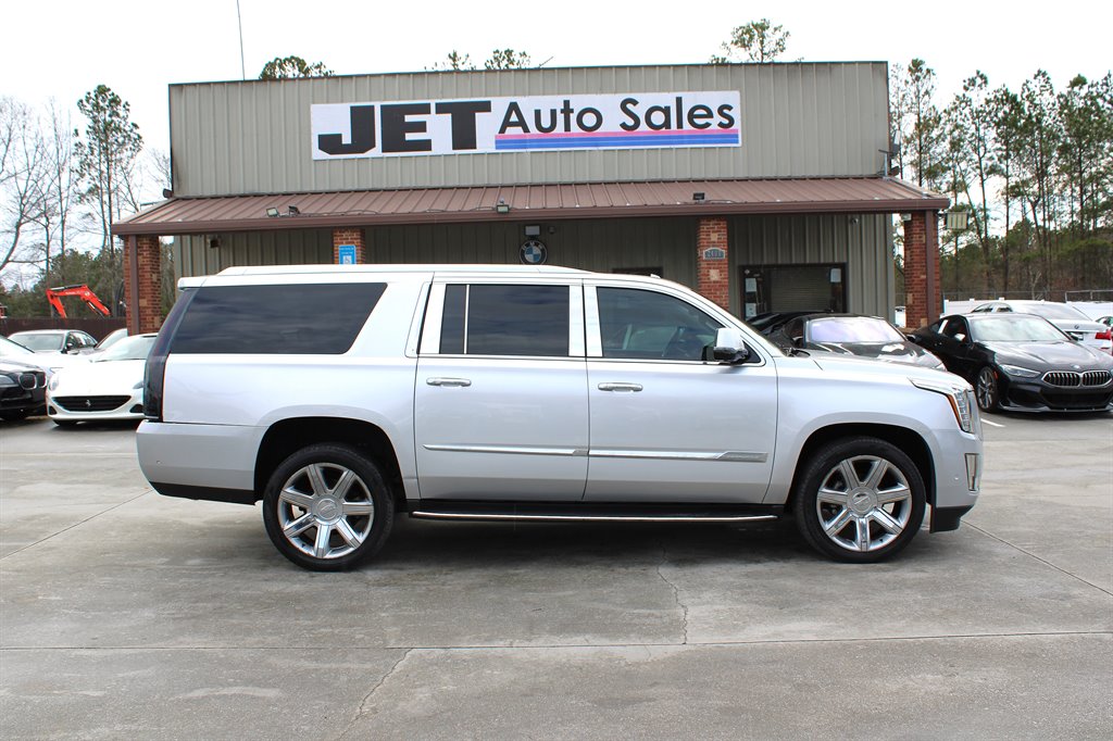2017 Cadillac Escalade - $18,995