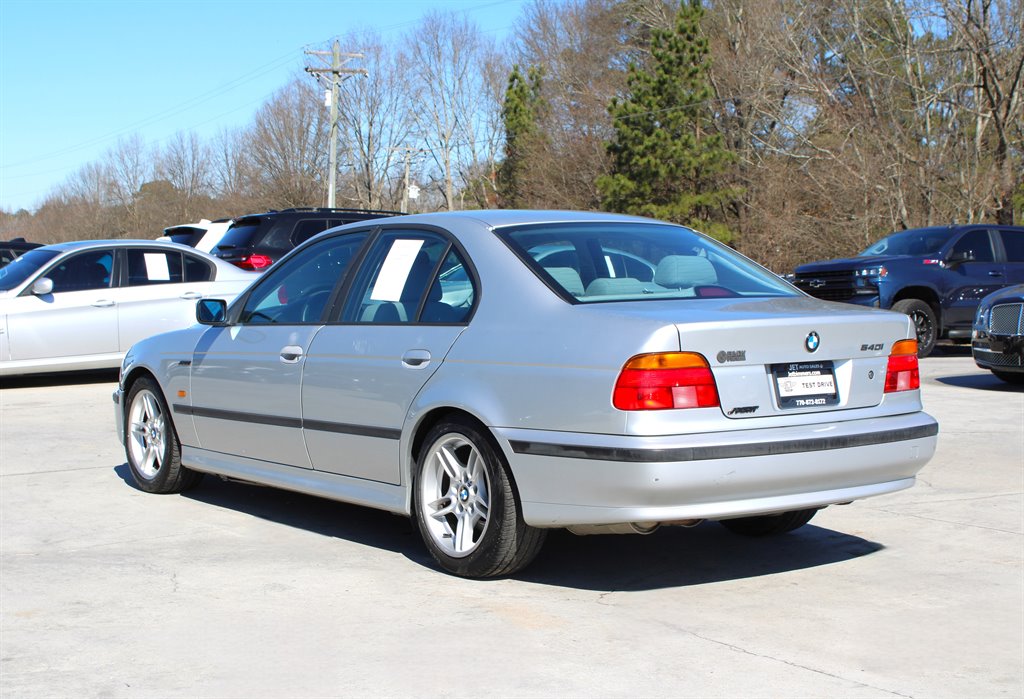 2000 BMW 528i - $8,995