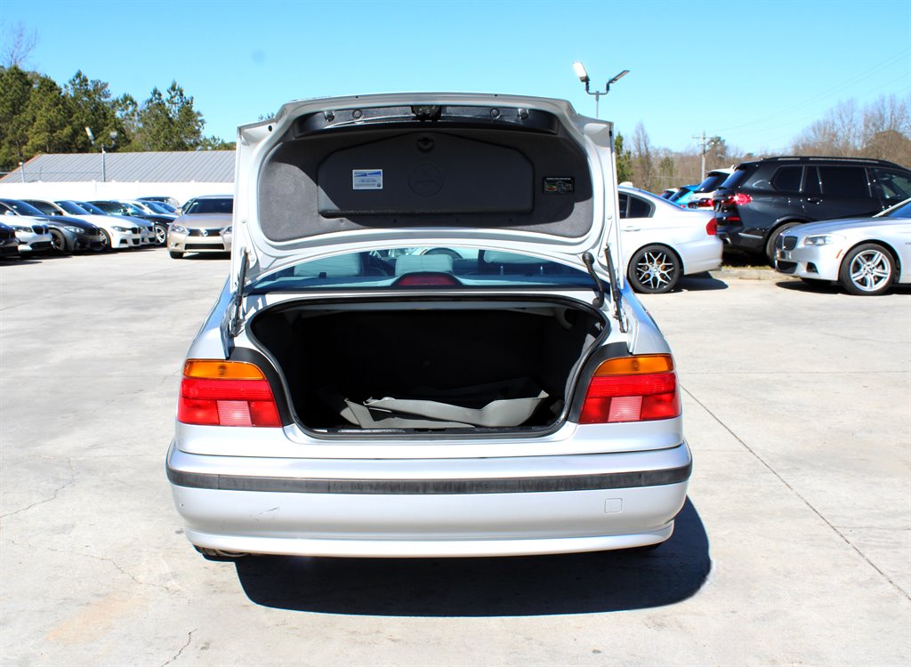 2000 BMW 528i - $8,995