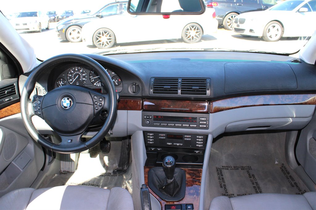 2000 BMW 528i - $8,995