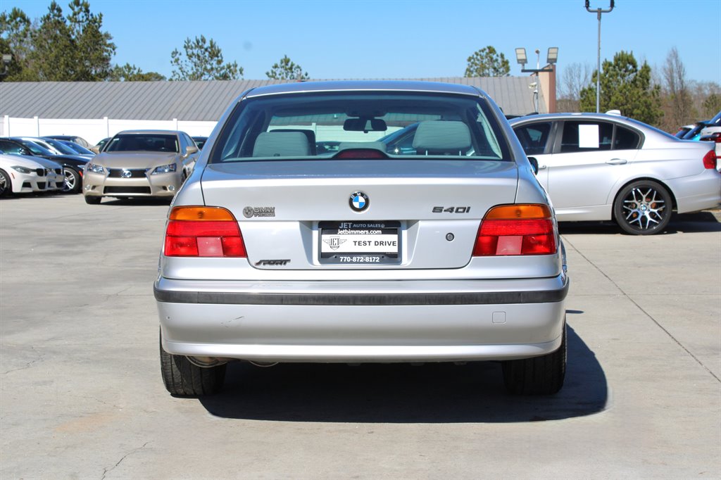 2000 BMW 528i - $8,995
