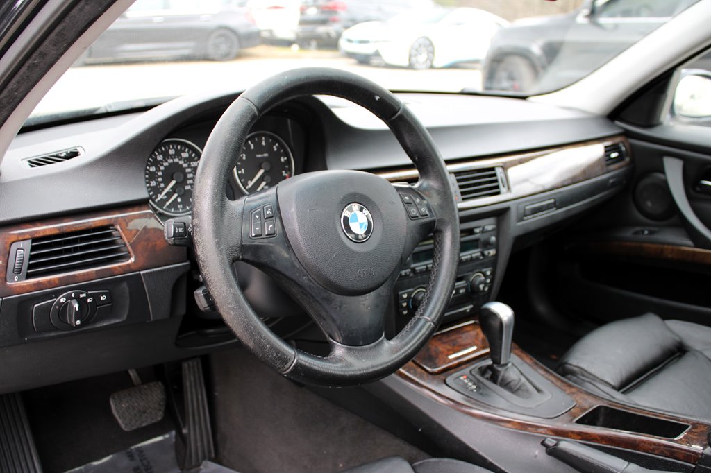 2006 BMW 330i - $5,995