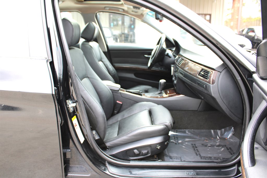 2006 BMW 330i - $5,995