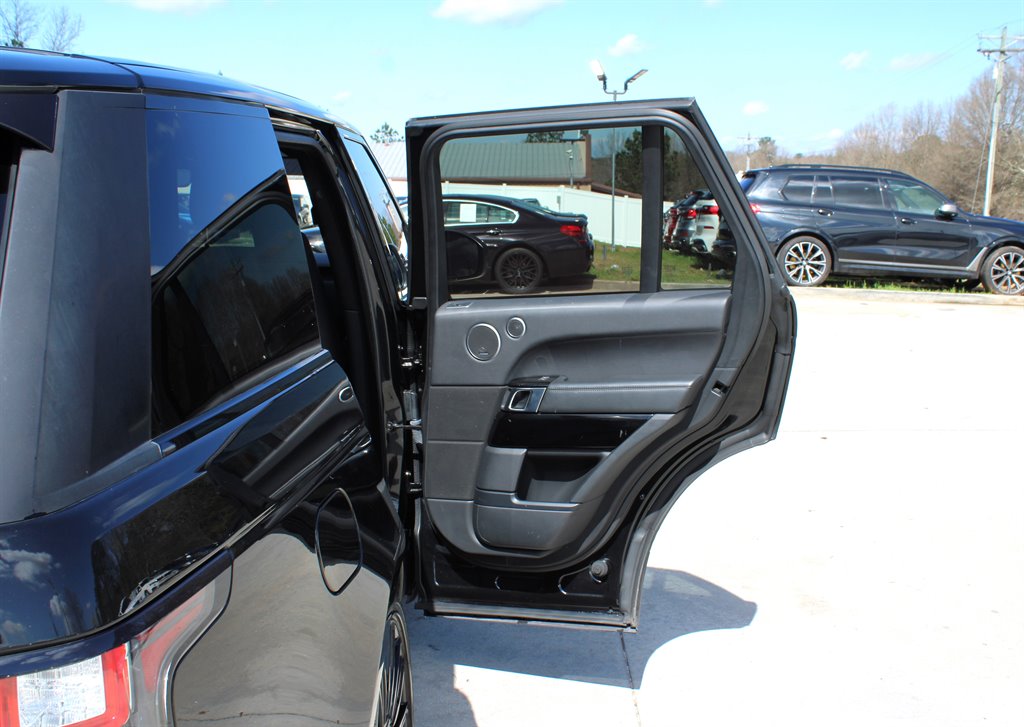 2017 Land Rover Range Rover - $15,995