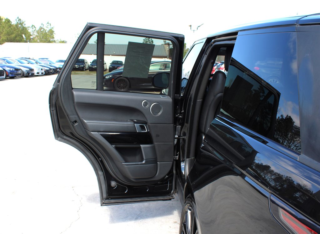 2017 Land Rover Range Rover - $15,995